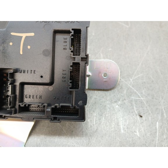 Recambio de centralita motor uce para mazda 2 lim. (de) 1.3 style (5-ptas.) referencia OEM IAM D65267560E 040001447801 F005V0071