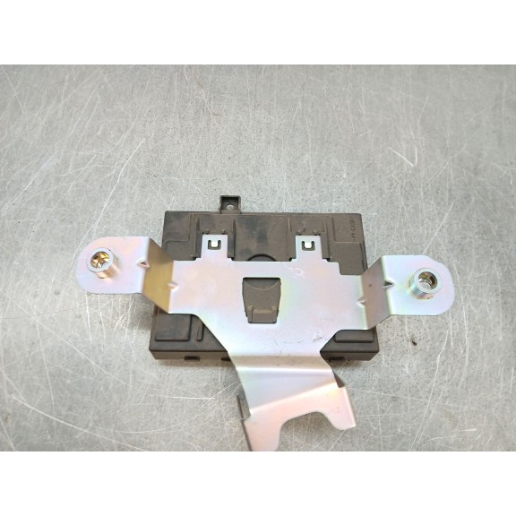 Recambio de centralita motor uce para mazda 2 lim. (de) 1.3 style (5-ptas.) referencia OEM IAM D65267560E 040001447801 F005V0071