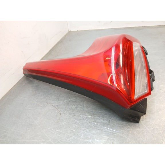 Recambio de piloto trasero derecho para volvo v40 hatchback (525) d2 referencia OEM IAM 31395845  