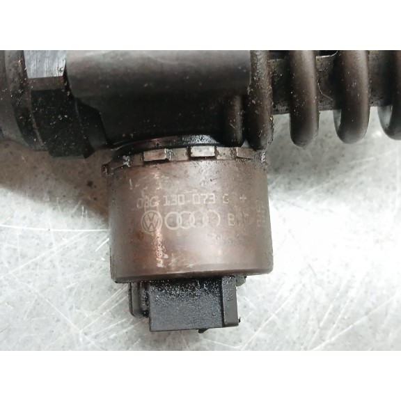 Recambio de inyector para seat leon (1p1) reference referencia OEM IAM   