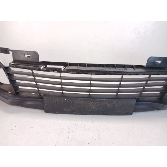 Recambio de paragolpes delantero para renault captur zen referencia OEM IAM 620842933R  