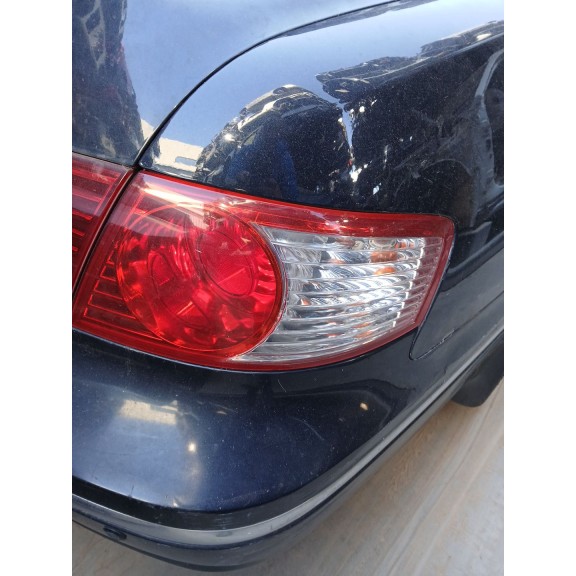 Recambio de piloto trasero derecho para kia opirus (gh) 3.5 referencia OEM IAM 924023F010  92402-3F010