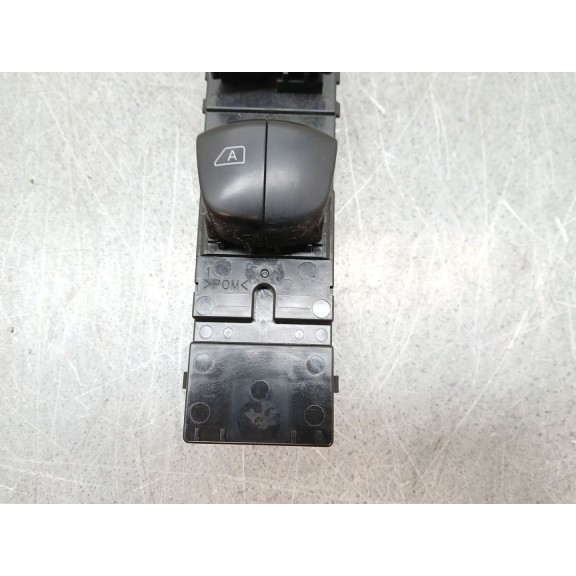 Recambio de mando elevalunas delantero izquierdo para nissan micra v (k14) 1.5 dci referencia OEM IAM 18208SD  