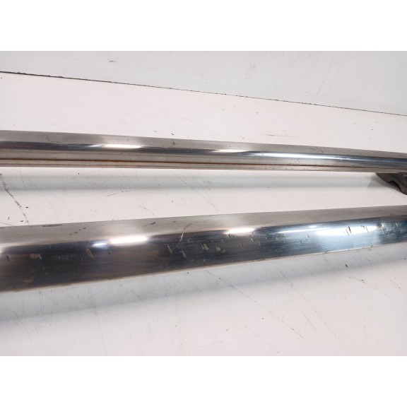 Recambio de barras techo para jeep cherokee limited referencia OEM IAM   