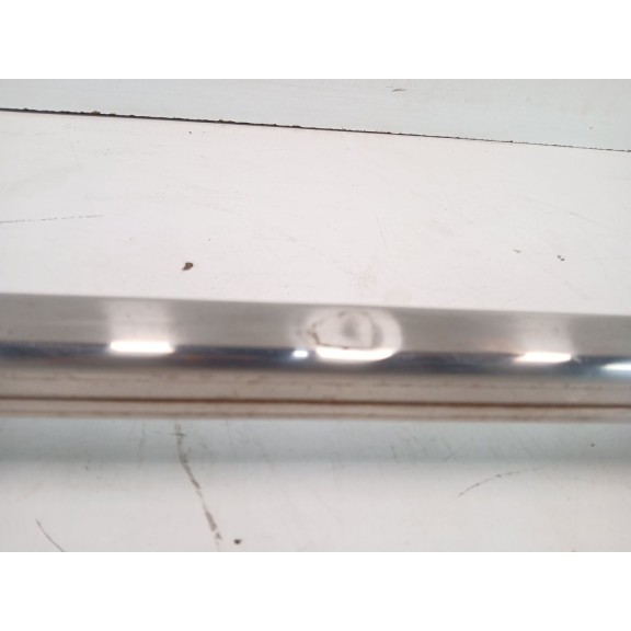 Recambio de barras techo para jeep cherokee limited referencia OEM IAM   