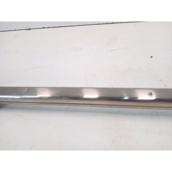 Recambio de barras techo para jeep cherokee limited referencia OEM IAM   