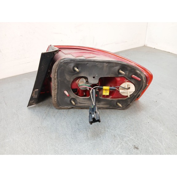 Recambio de piloto trasero izquierdo para kia opirus (gh) 3.5 referencia OEM IAM 924013F010  92401-3F010