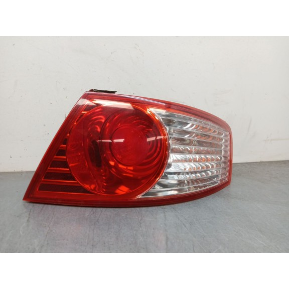 Recambio de piloto trasero derecho para kia opirus (gh) 3.5 referencia OEM IAM 924023F010  92402-3F010