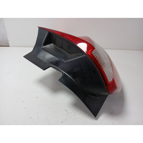 Recambio de piloto trasero derecho para ford focus iii 1.0 ecoboost referencia OEM IAM 0374D  