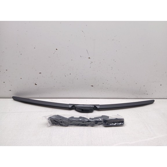 Recambio de escobilla limpia para peugeot 3008 referencia OEM IAM cgaf2460  60 cm 24´´ flexible