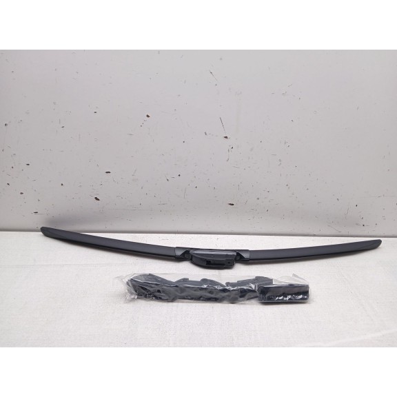 Recambio de escobilla limpia para peugeot 3008 referencia OEM IAM cgaf2460  60 cm 24´´ flexible