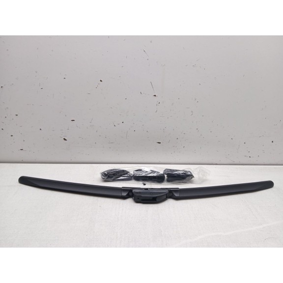 Recambio de escobilla limpia para peugeot 3008 referencia OEM IAM cgaf2358  58 cm 23´´ flexible