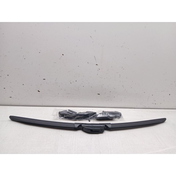 Recambio de escobilla limpia para peugeot 3008 referencia OEM IAM cgaf2255  55 cm 22´´ flexible