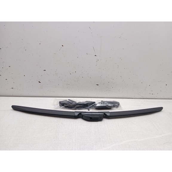 Recambio de escobilla limpia para peugeot 3008 referencia OEM IAM cgaf2255  55 cm 22´´ flexible