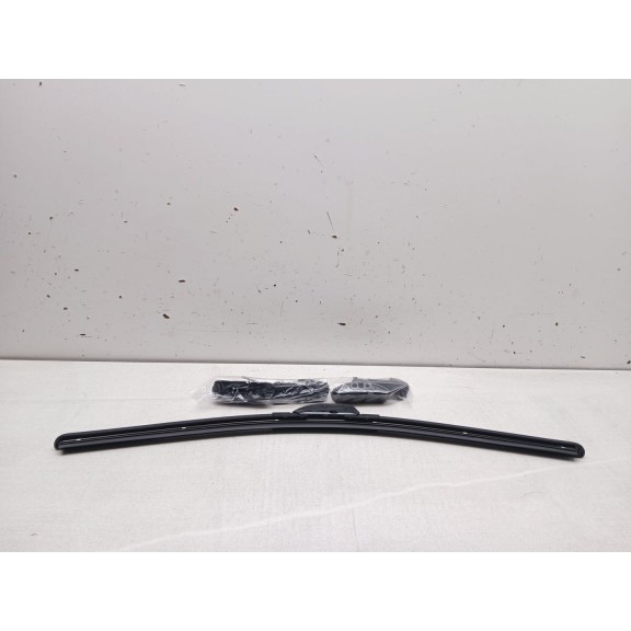 Recambio de escobilla limpia para peugeot 3008 referencia OEM IAM cgaf2255  55 cm 22´´ flexible