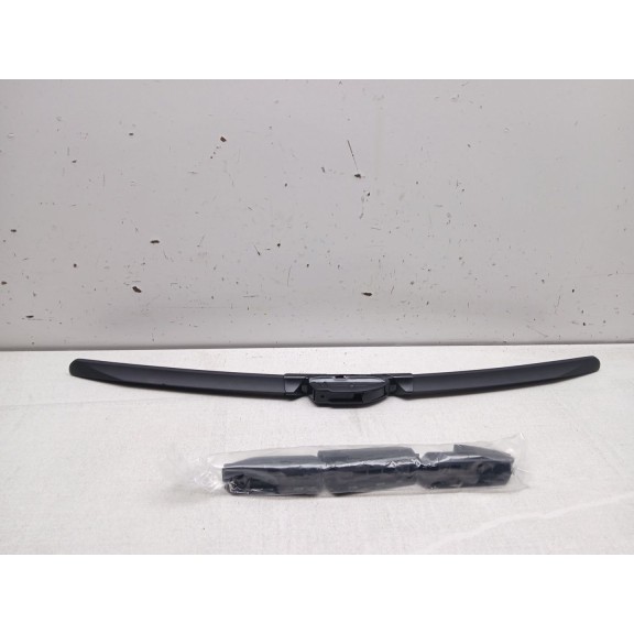 Recambio de escobilla limpia para peugeot 3008 referencia OEM IAM cgaf2153  53 cm 21´´ flexible