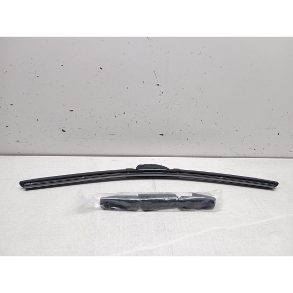 Recambio de escobilla limpia para peugeot 3008 referencia OEM IAM cgaf2153  53 cm 21´´ flexible