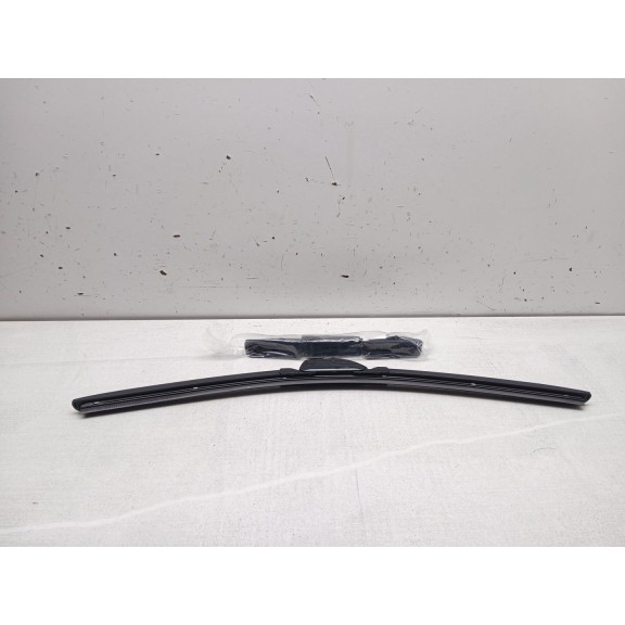 Recambio de escobilla limpia para peugeot 3008 referencia OEM IAM cgaf2153  53 cm 21´´ flexible