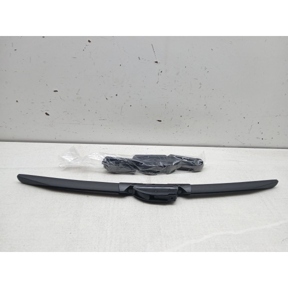 Recambio de escobilla limpia para peugeot 3008 referencia OEM IAM cgaf1845  45 cm 18´´ flexible