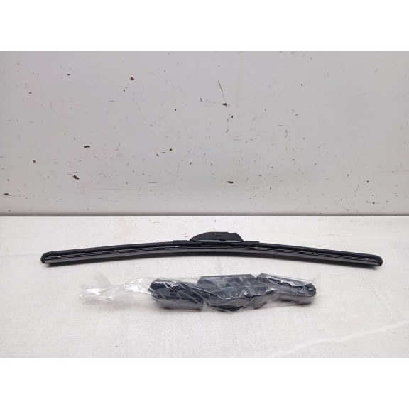 Recambio de escobilla limpia para peugeot 3008 referencia OEM IAM cgaf1845  45 cm 18´´ flexible