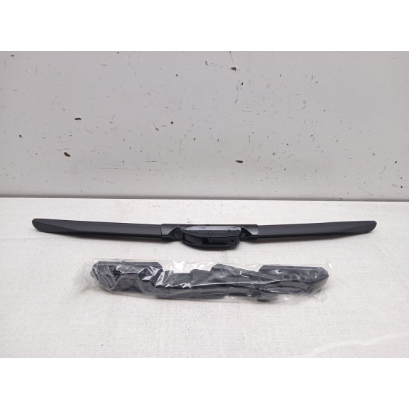 Recambio de escobilla limpia para peugeot 3008 referencia OEM IAM cgaf1743  43 cm 17´´ flexible