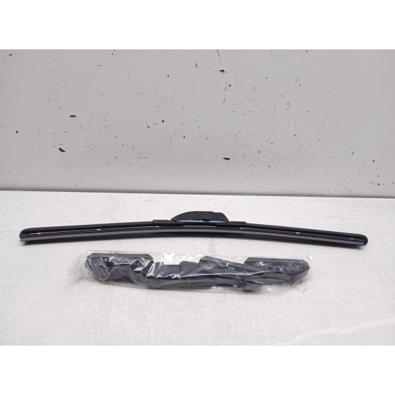 Recambio de escobilla limpia para peugeot 3008 referencia OEM IAM cgaf1743  43 cm 17´´ flexible