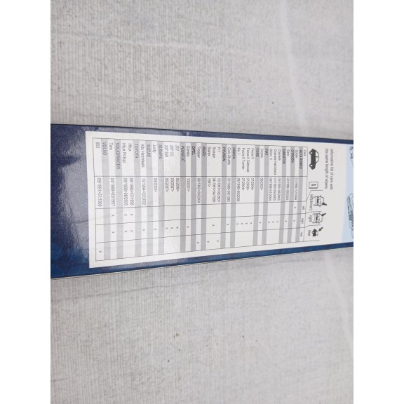 Recambio de escobilla limpia para peugeot 3008 referencia OEM IAM cgaf1743  43 cm 17´´ flexible