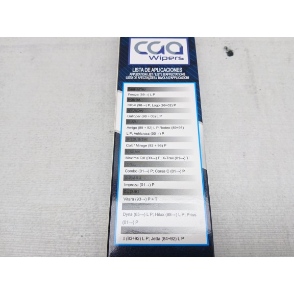 Recambio de escobilla limpia para peugeot 3008 referencia OEM IAM universal cgau1743  43 cm 17´´