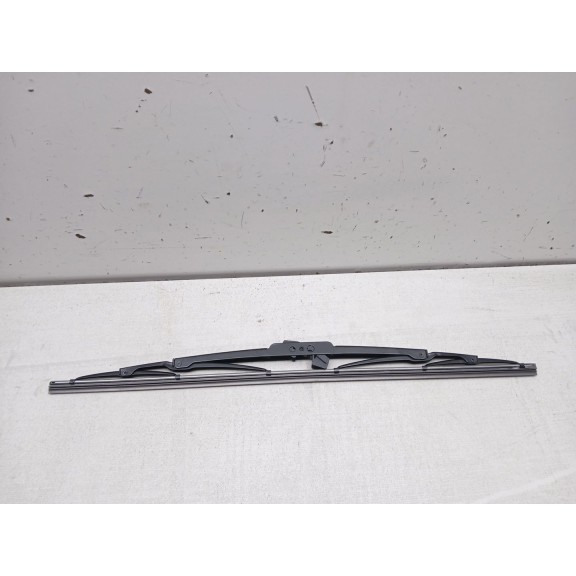 Recambio de escobilla limpia para peugeot 3008 referencia OEM IAM universal cgau1845  45 cm 18´´