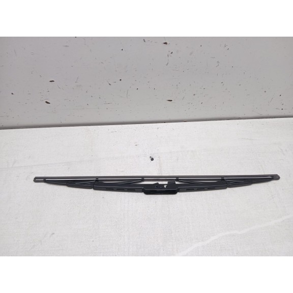 Recambio de escobilla limpia para peugeot 3008 referencia OEM IAM universal cgau1845  45 cm 18´´