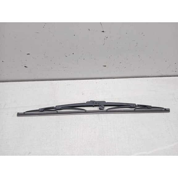 Recambio de escobilla limpia para peugeot 3008 referencia OEM IAM universal cgau1845  45 cm 18´´