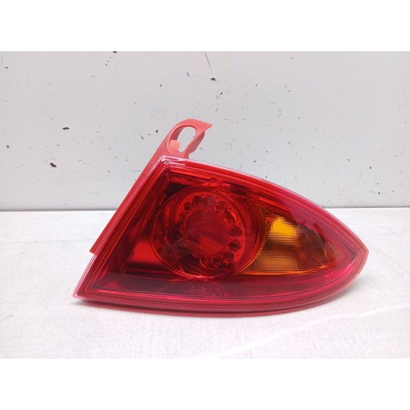 Recambio de piloto trasero derecho para seat leon (1p1) referencia OEM IAM 1P0945112C  16854334