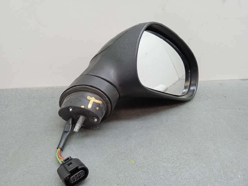 Recambio de retrovisor derecho para seat leon (1p1) comfort limited referencia OEM IAM  ABATIBLE 1ºSERIE 7 PINS