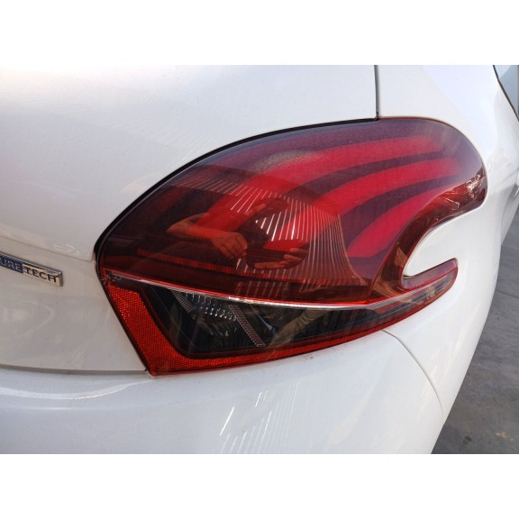 Recambio de piloto trasero derecho para peugeot 208 i (ca_, cc_) 1.2 gpl referencia OEM IAM   