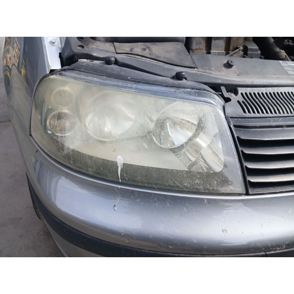Recambio de faro derecho para seat alhambra (7v8, 7v9) 2.0 tdi referencia OEM IAM 0301182212  