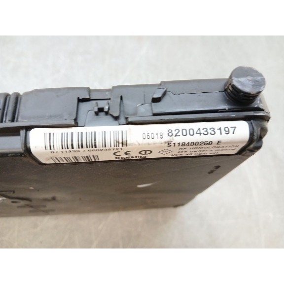 Recambio de centralita bsi para renault grand scénic ii (jm0/1_) 2.0 referencia OEM IAM 8200433197  