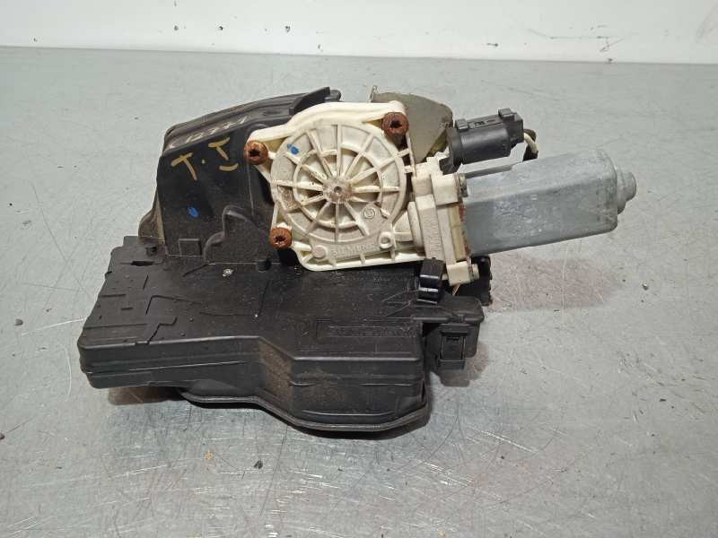 Recambio de cerradura puerta trasera izquierda para bmw serie 7 (e65/e66) 750i referencia OEM IAM   