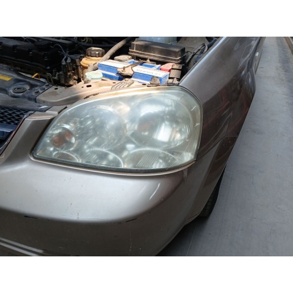 Recambio de faro izquierdo para chevrolet nubira sedán 1.6 referencia OEM IAM   