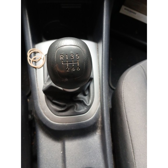 kia rio iii (ub) del año 2015