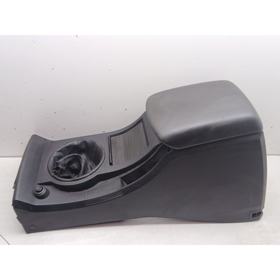 Recambio de apoyabrazos central para ssangyong actyon sports 200 xdi limited 4wd referencia OEM IAM 7795131000 7793132000 