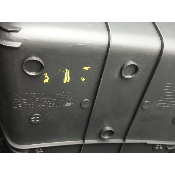 Recambio de apoyabrazos central para ssangyong actyon sports 200 xdi limited 4wd referencia OEM IAM 7795131000 7793132000 