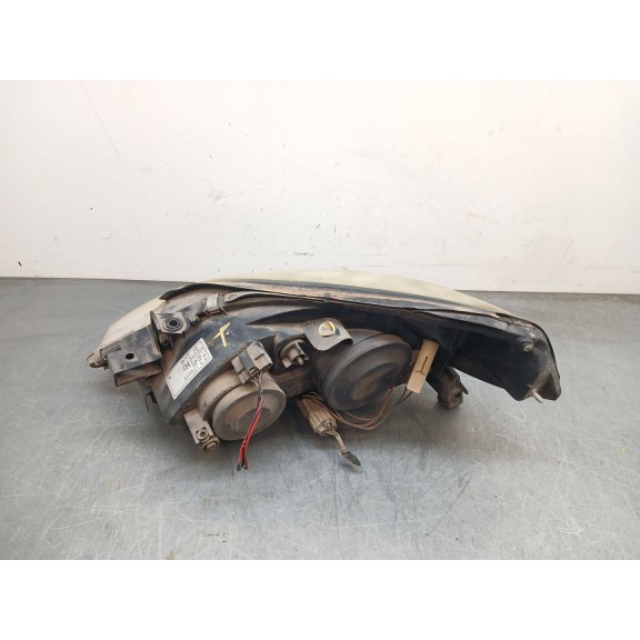 Recambio de faro derecho para nissan primera hatchback (p12) 2.2 dci referencia OEM IAM E131252404  