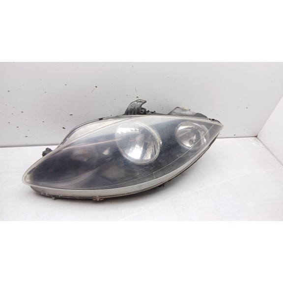 Recambio de faro izquierdo para seat leon (1p1) 2.0 tdi 16v referencia OEM IAM 89309810  5P1941005A