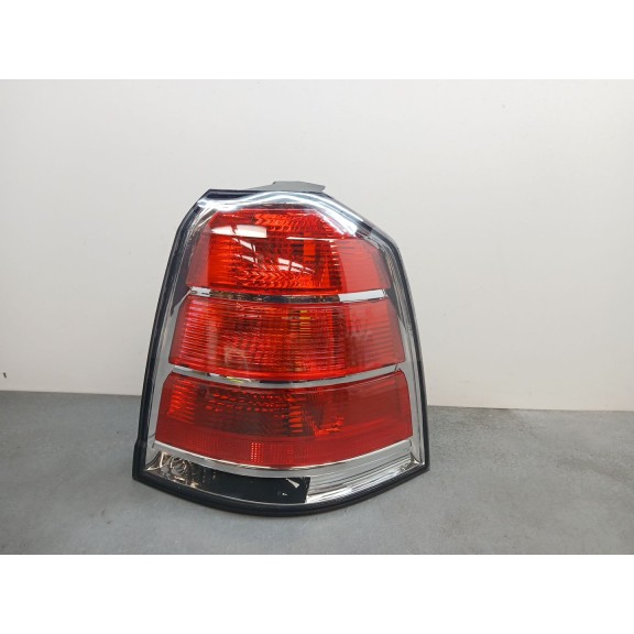 Recambio de piloto trasero derecho para opel zafira b referencia OEM IAM 1222120  