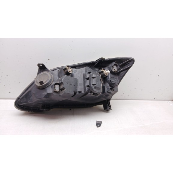 Recambio de faro derecho para toyota corolla (_e12_) 1.4 d (nde120_) referencia OEM IAM 8111002381 89900169 