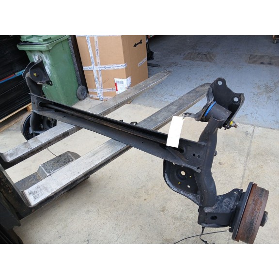 Recambio de puente trasero para dacia duster ambiance 4x2 referencia OEM IAM   