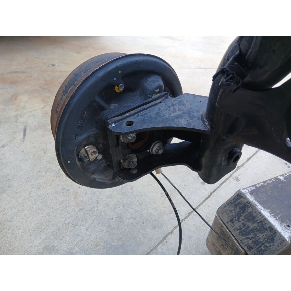 Recambio de puente trasero para dacia duster ambiance 4x2 referencia OEM IAM   