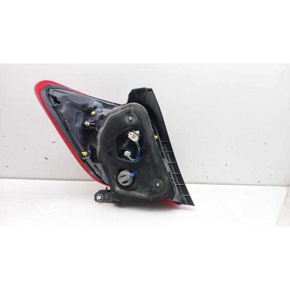 Recambio de piloto trasero derecho para toyota yaris (_p13_) 1.5 hybrid (nhp130_) referencia OEM IAM   