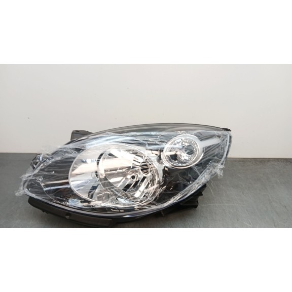Recambio de faro izquierdo para renault twingo 1.2 16v referencia OEM IAM 7701064000 11805303 