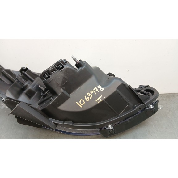 Recambio de faro izquierdo para renault twingo 1.2 16v referencia OEM IAM 7701064000 11805303 